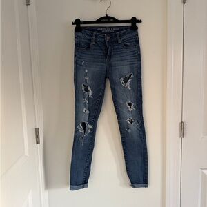 American Eagle Outfitters Women's Blue Distressed Jeans